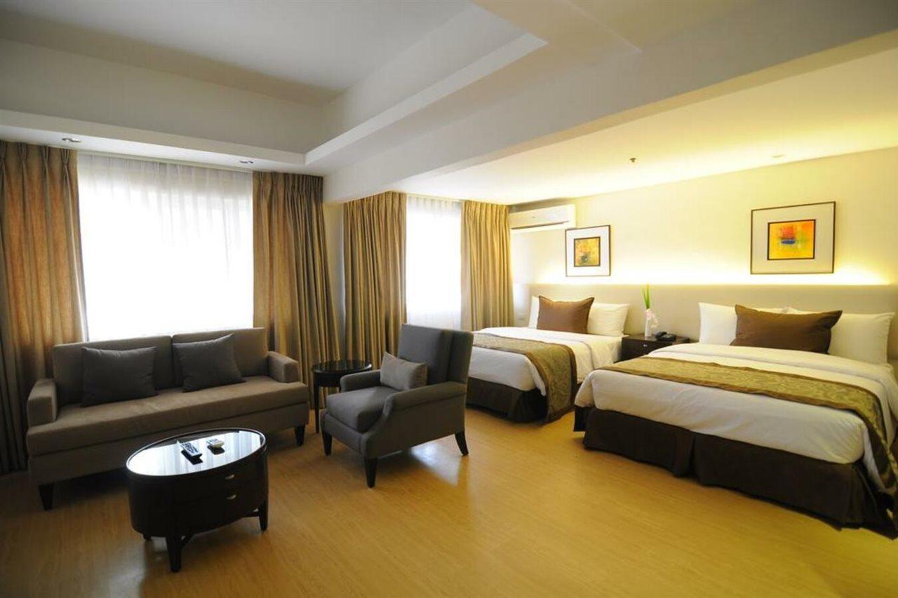 Imperial Palace Suites Кесон Сити Екстериор снимка