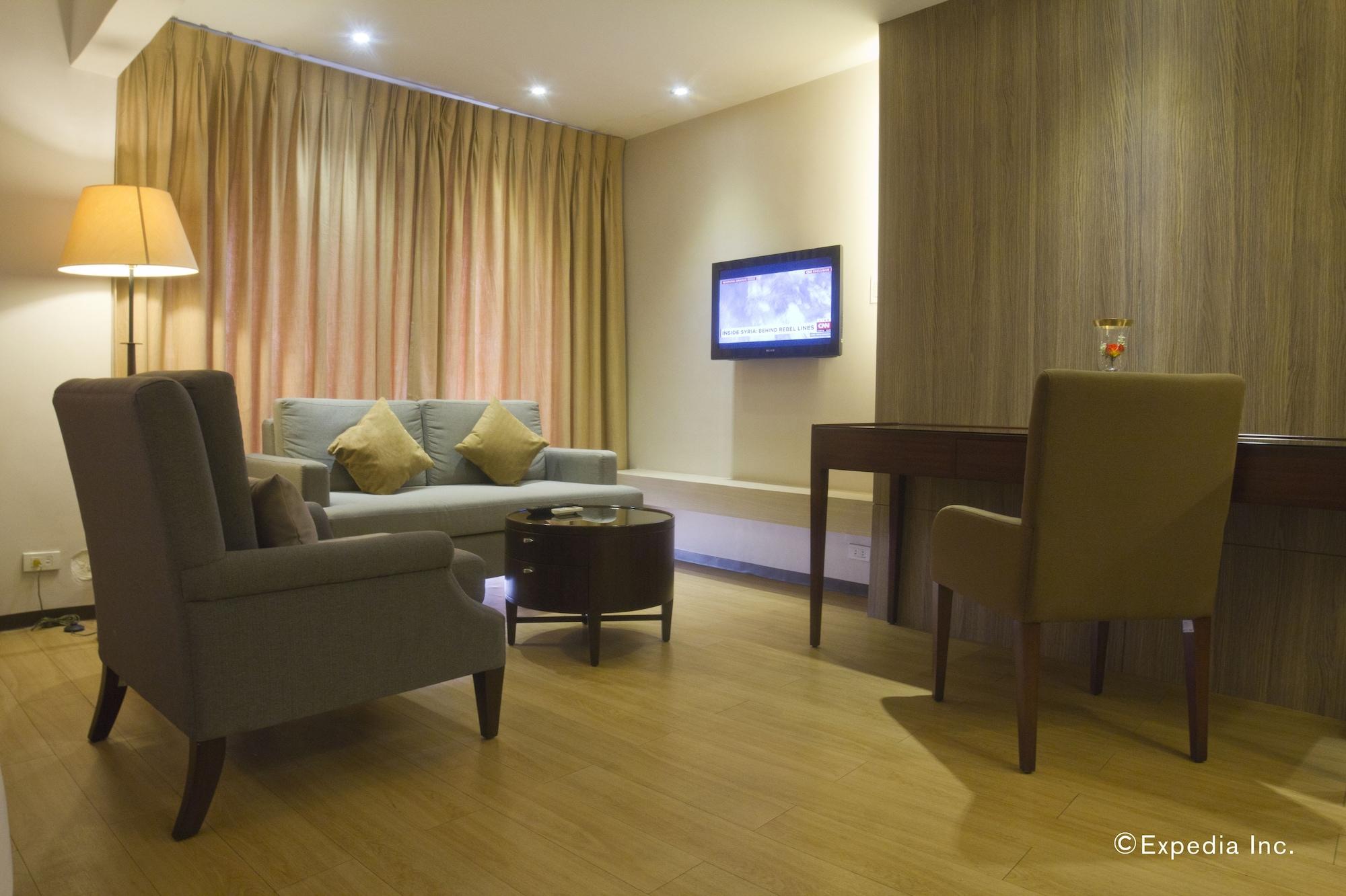 Imperial Palace Suites Кесон Сити Екстериор снимка
