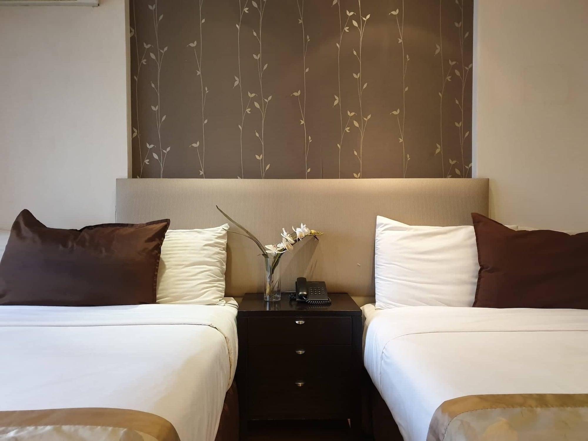 Imperial Palace Suites Кесон Сити Екстериор снимка