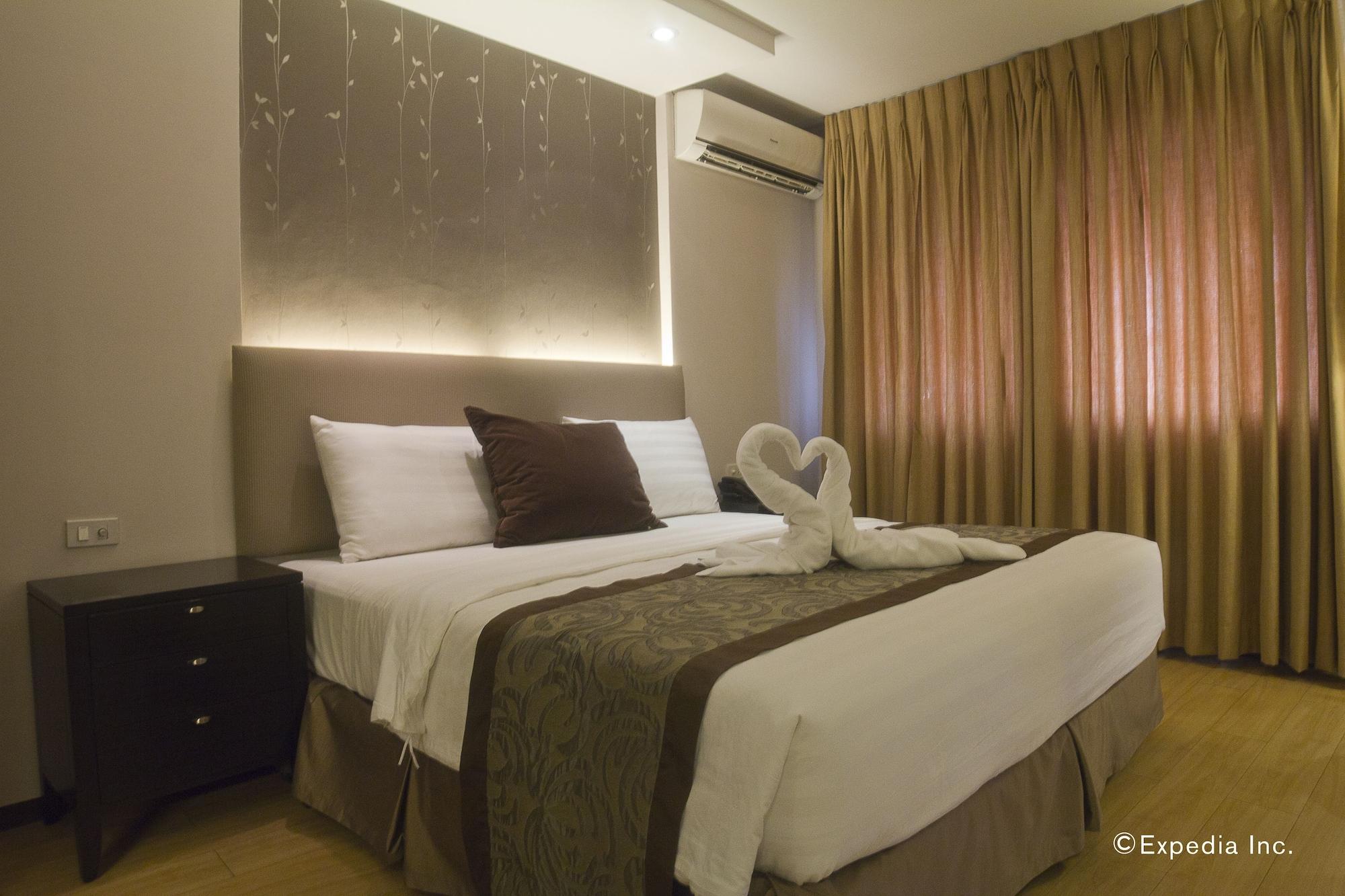 Imperial Palace Suites Кесон Сити Екстериор снимка