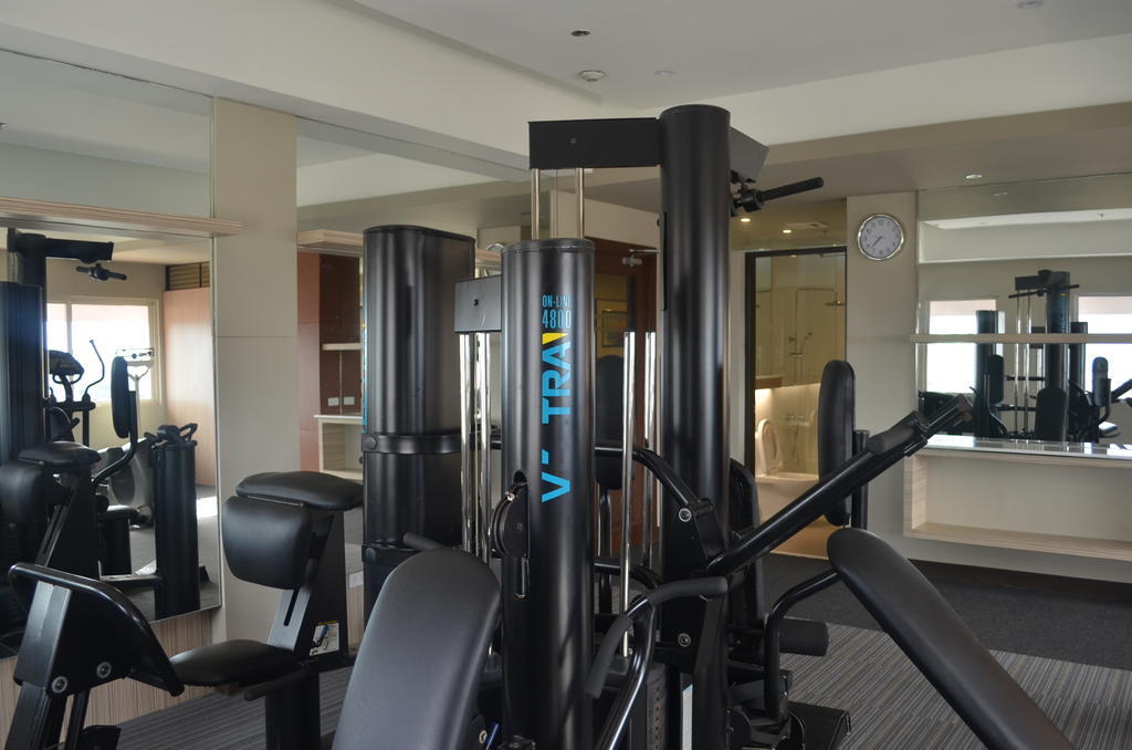 Imperial Palace Suites Кесон Сити Екстериор снимка