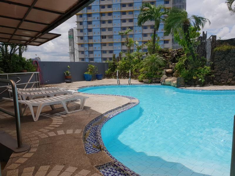 Imperial Palace Suites Кесон Сити Екстериор снимка