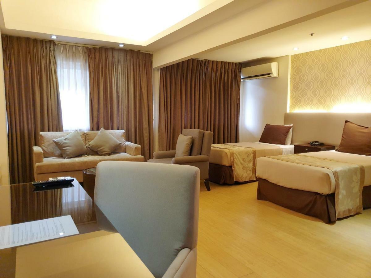 Imperial Palace Suites Кесон Сити Екстериор снимка