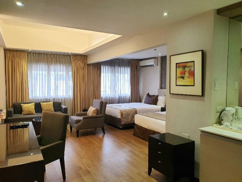 Imperial Palace Suites Кесон Сити Екстериор снимка