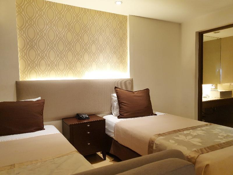 Imperial Palace Suites Кесон Сити Екстериор снимка